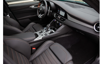 Alfa Romeo Giulia Intensa AWD АвтоКредит (ЦЕНА ДО БГ) - автомобили, коли, обяви за нови и употребявани 7