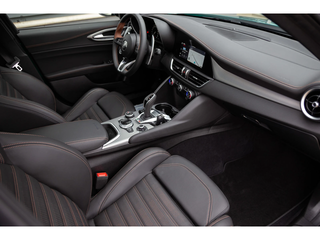 Alfa Romeo Giulia Intensa AWD АвтоКредит (ЦЕНА ДО БГ) - автомобили, коли, обяви за нови и употребявани 7