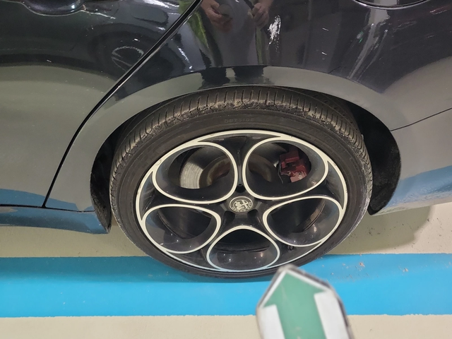 Alfa Romeo Giulia Veloce AWD* АвтоКредит* (Цена до БГ) - автомобили, коли, обяви за нови и употребявани 15