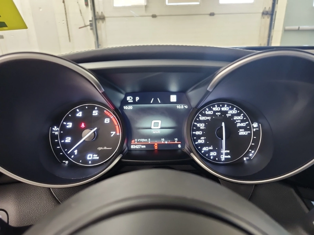 Alfa Romeo Giulia Veloce AWD* АвтоКредит* (Цена до БГ) - автомобили, коли, обяви за нови и употребявани 9