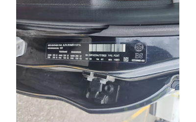 Alfa Romeo Giulia * TI SPORT * ПОДГРЕВ* KEYLESS* - автомобили, коли, обяви за нови и употребявани 13