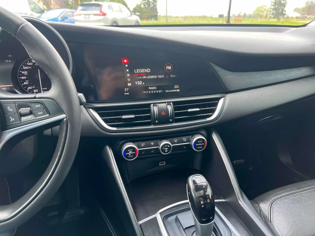 Alfa Romeo Giulia * Q4 * ПОДГРЕВ * NAVI * ZF8 - автомобили, коли, обяви за нови и употребявани 8