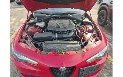 Alfa Romeo Giulia VELOCE/AWD/H&K/Distronic/RED Interior - автомобили, коли, обяви за нови и употребявани 13
