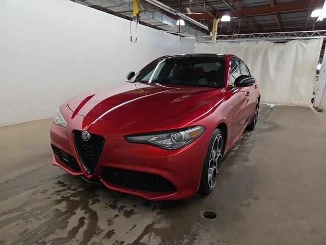 Alfa Romeo Giulia VELOCE/AWD/H&K/Distronic/Pano - автомобили, коли, обяви за нови и употребявани 1