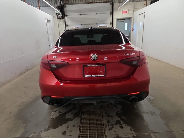 Alfa Romeo Giulia VELOCE/AWD/H&K/Distronic/Pano - автомобили, коли, обяви за нови и употребявани 5