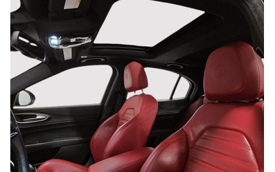 Alfa Romeo Giulia 2022 Alfa Romeo Giulia Veloce - автомобили, коли, обяви за нови и употребявани 10