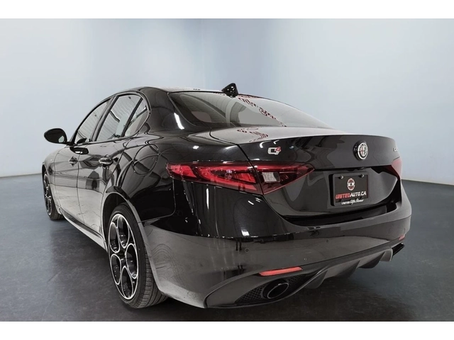 Alfa Romeo Giulia 2022 Alfa Romeo Giulia Veloce - автомобили, коли, обяви за нови и употребявани 3