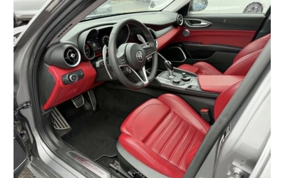 Alfa Romeo Giulia Ti berline sport Q4 / HARMAN KARDON / ПАНОРАМА / - автомобили, коли, обяви за нови и употребявани 11