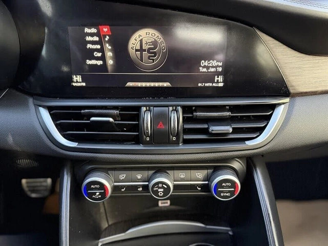 Alfa Romeo Giulia 2017* TI* AWD* MONZA RED* КРАЙНА ЦЕНА - автомобили, коли, обяви за нови и употребявани 7