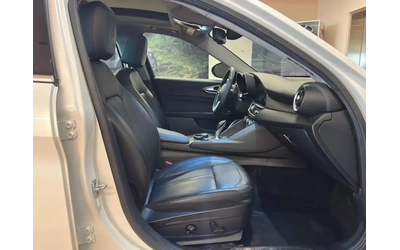 Alfa Romeo Giulia Ti AWD* ДИСТРОНИК* ЕДИН СОБСТВЕНИК* ОТ ОФИЦ.ДИЛЪР - автомобили, коли, обяви за нови и употребявани 16