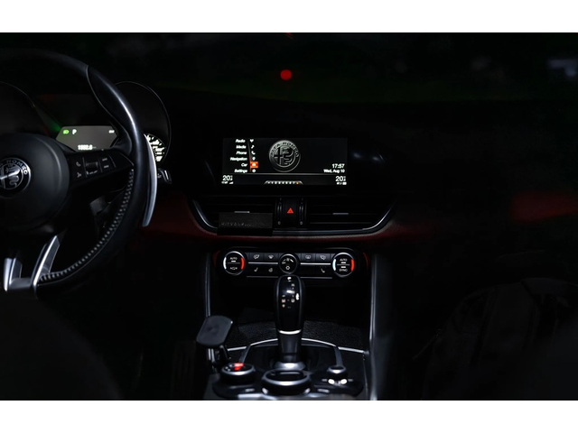 ALFA ROMEO Giulia Giulia 2.9 Turbo RWD Quadrifoglio - автомобили, коли, обяви за нови и употребявани 5