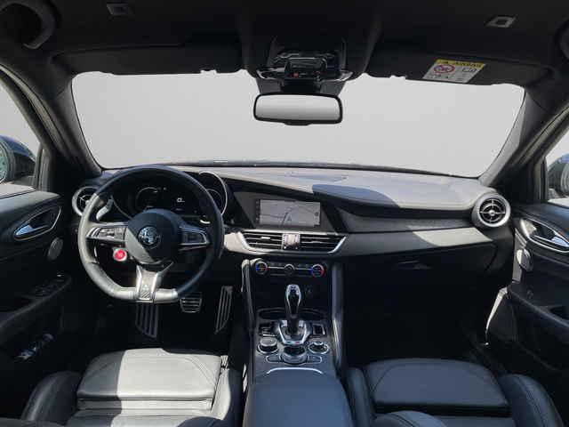 Alfa Romeo Giulia QV 2.9 V6 Bi-Turbo Petrol 520 hp AT8 RWD - автомобили, коли, обяви за нови и употребявани 10