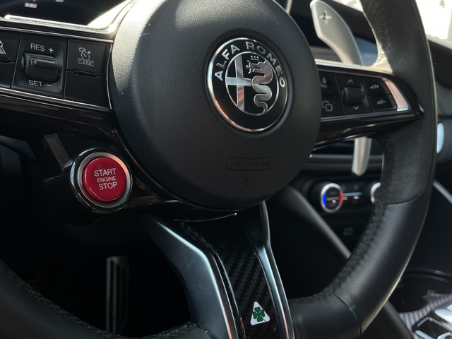 Alfa Romeo Giulia QV 2.9 V6 Bi-Turbo Petrol 520 hp AT8 RWD - автомобили, коли, обяви за нови и употребявани 12