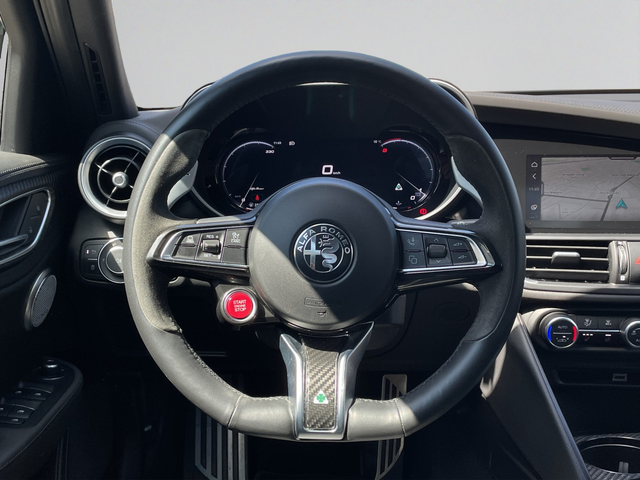 Alfa Romeo Giulia QV 2.9 V6 Bi-Turbo Petrol 520 hp AT8 RWD - автомобили, коли, обяви за нови и употребявани 19