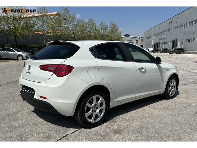 Alfa Romeo Giulietta 1.6d 105к.с. - автомобили, коли, обяви за нови и употребявани 3