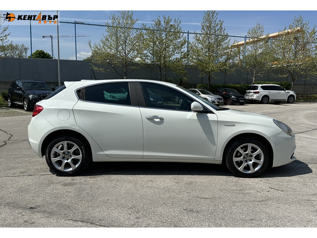 Alfa Romeo Giulietta 1.6d 105к.с. - автомобили, коли, обяви за нови и употребявани 4