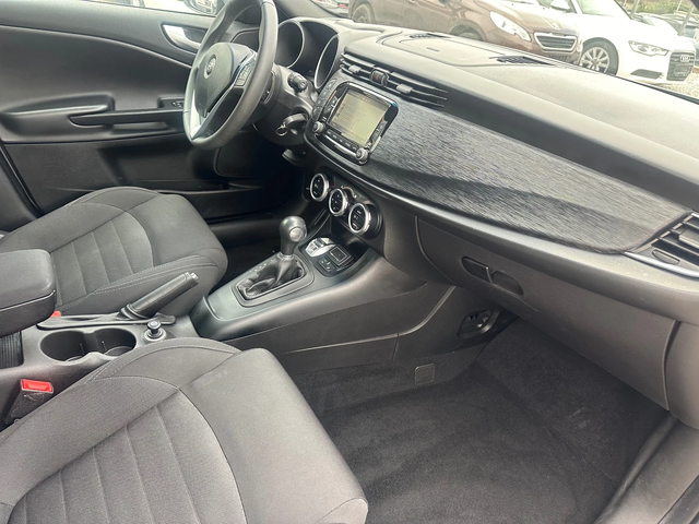 Alfa Romeo Giulietta ШВЕЙЦАРИЯ АВТОМАТИК НАВИГАЦИЯ - автомобили, коли, обяви за нови и употребявани 10
