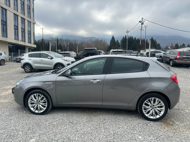 Alfa Romeo Giulietta ШВЕЙЦАРИЯ АВТОМАТИК НАВИГАЦИЯ - автомобили, коли, обяви за нови и употребявани 6