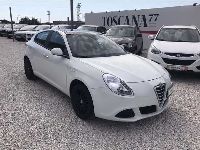 Alfa Romeo Giulietta 1.6jtdm* Панорама* Euro 5B* Лизинг - автомобили, коли, обяви за нови и употребявани 0