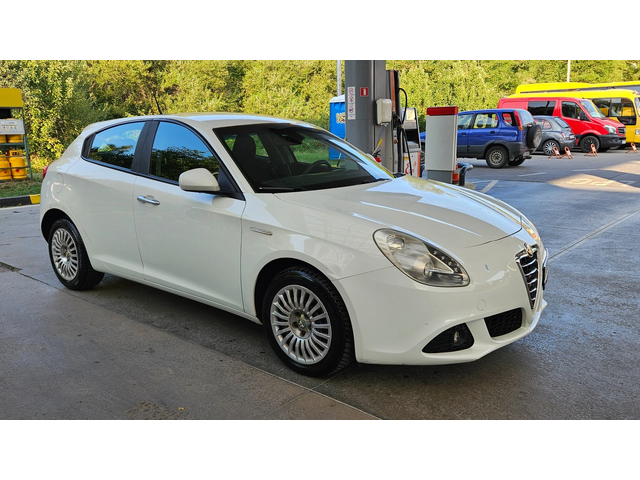 Alfa Romeo Giulietta JTD KLIMATIK/6skorosti/Euro-5 - автомобили, коли, обяви за нови и употребявани 6