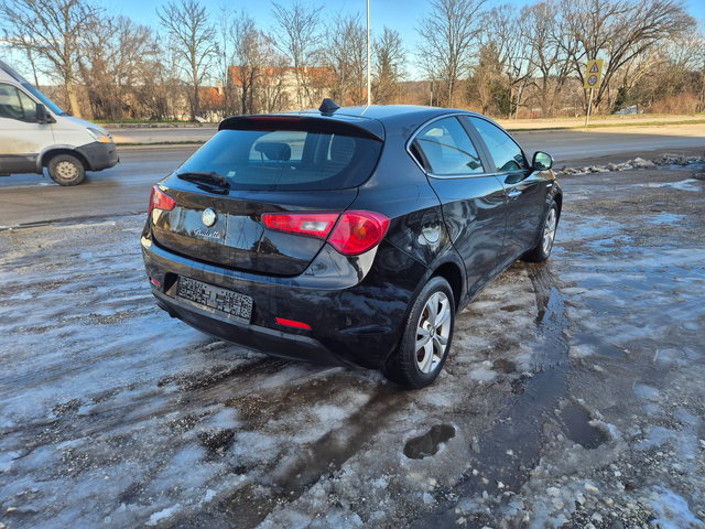 Alfa Romeo Giulietta JTD - автомобили, коли, обяви за нови и употребявани 4