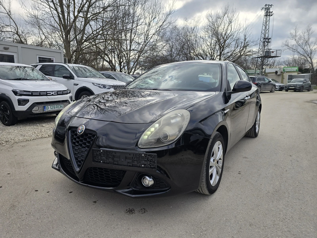 Alfa Romeo Giulietta 1.4i 120к.с Фабрична газ - автомобили, коли, обяви за нови и употребявани 0