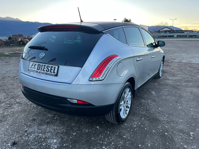 Alfa Romeo Giulietta 1.6M-JET-105-LED-ITALIA - автомобили, коли, обяви за нови и употребявани 8