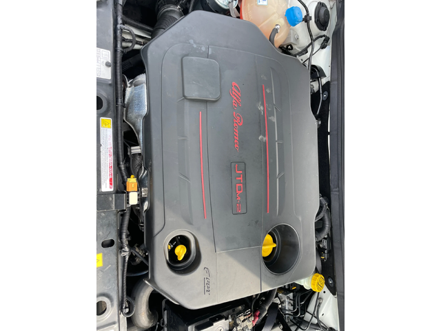 Alfa Romeo Giulietta 2.0jTD-170-ITALIA - автомобили, коли, обяви за нови и употребявани 12