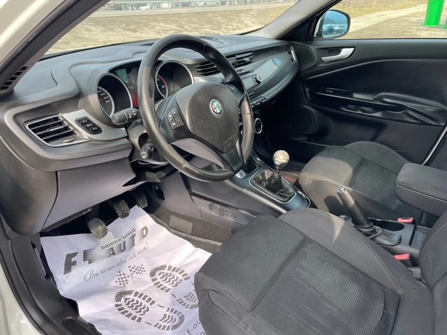 Alfa Romeo Giulietta 2.0jTD-170-ITALIA - автомобили, коли, обяви за нови и употребявани 9