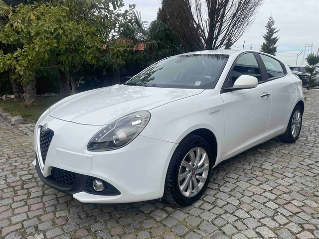 Alfa Romeo Giulietta 1.4T Euro 6 - автомобили, коли, обяви за нови и употребявани 0