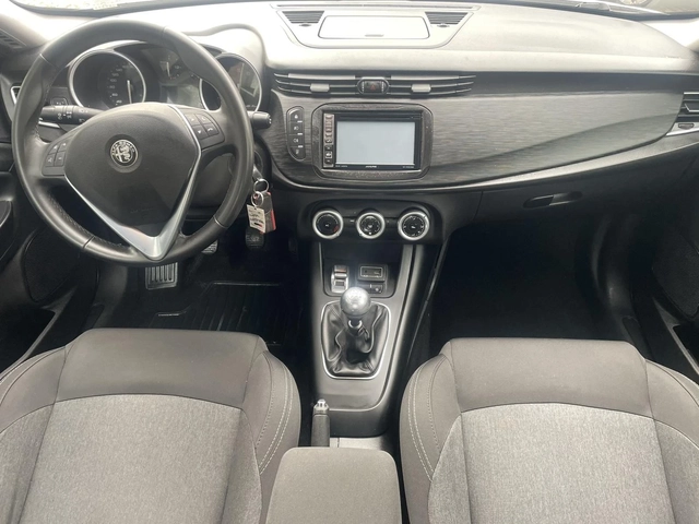 Alfa Romeo Giulietta 1.4T Euro 6 - автомобили, коли, обяви за нови и употребявани 11
