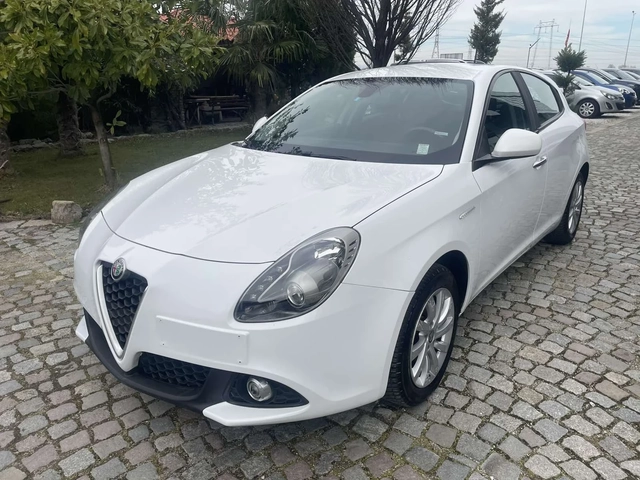 Alfa Romeo Giulietta 1.4T Euro 6 - автомобили, коли, обяви за нови и употребявани 1