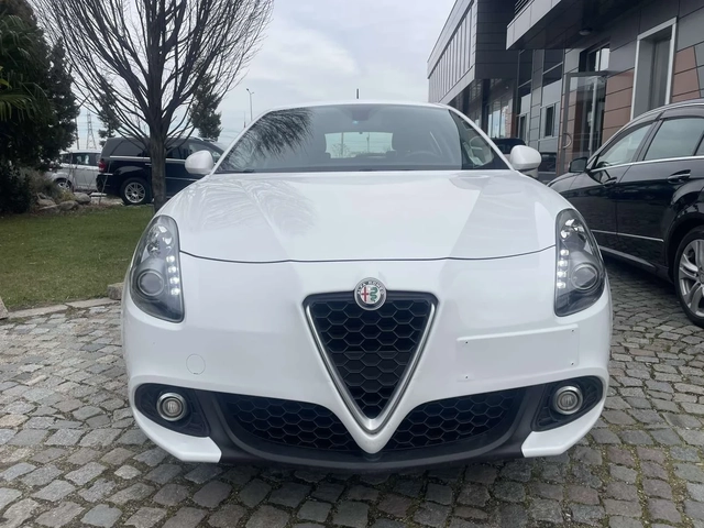 Alfa Romeo Giulietta 1.4T Euro 6 - автомобили, коли, обяви за нови и употребявани 3
