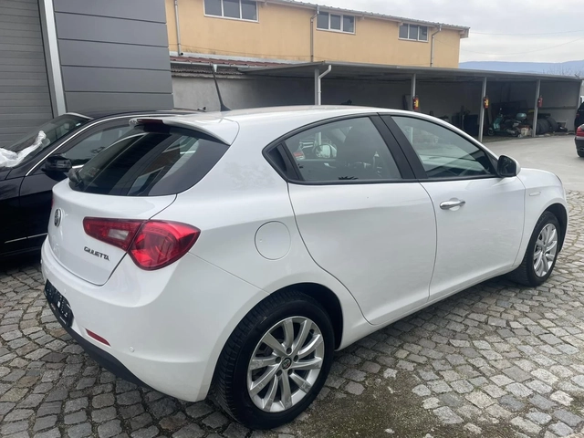 Alfa Romeo Giulietta 1.4T Euro 6 - автомобили, коли, обяви за нови и употребявани 5
