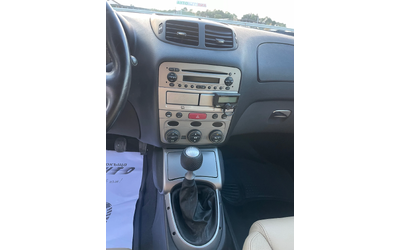 Alfa Romeo Gt 1.9GTD-150-ITALIA - автомобили, коли, обяви за нови и употребявани 11