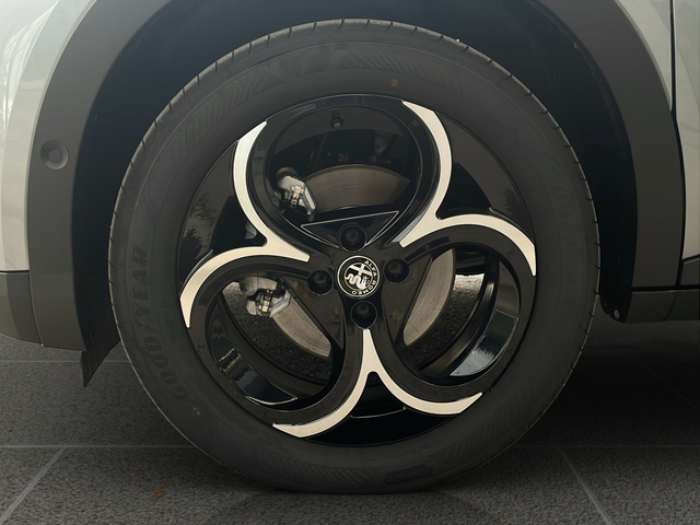 Alfa Romeo JUNIOR JUNIOR SPECIALE IBRIDA 1.2 48V-Hybrid 145HP - автомобили, коли, обяви за нови и употребявани 17