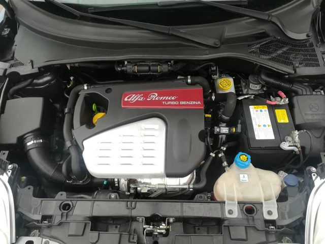 Alfa Romeo MiTo 1,4T 155ps 106000km!!! - автомобили, коли, обяви за нови и употребявани 15