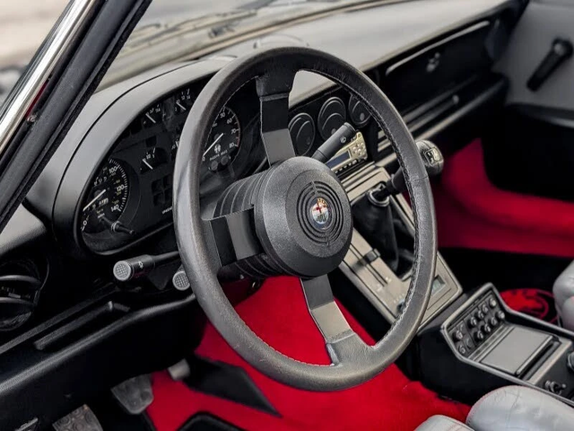 Alfa Romeo Spider 1988 Alfa Romeo Spider Quadrifoglio RWD - автомобили, коли, обяви за нови и употребявани 10