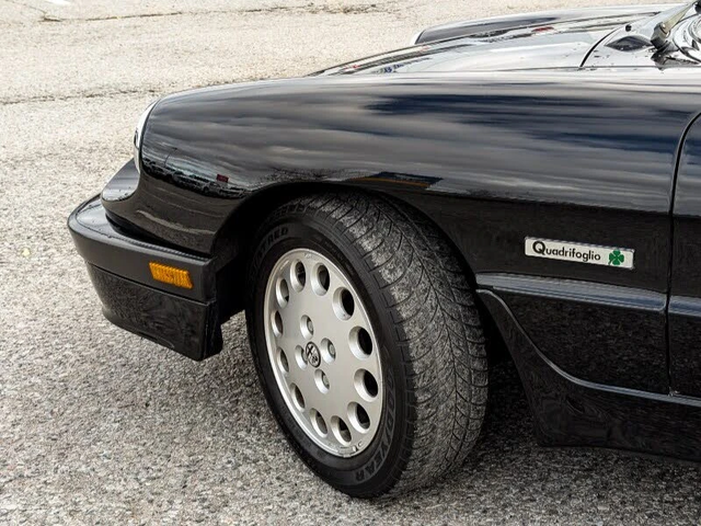 Alfa Romeo Spider 1988 Alfa Romeo Spider Quadrifoglio RWD - автомобили, коли, обяви за нови и употребявани 4