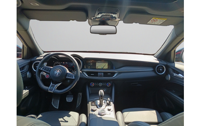 Alfa Romeo Stelvio - автомобили, коли, обяви за нови и употребявани 8