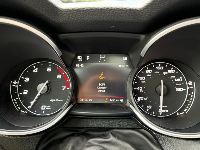 Alfa Romeo Stelvio Q4 - автомобили, коли, обяви за нови и употребявани 11