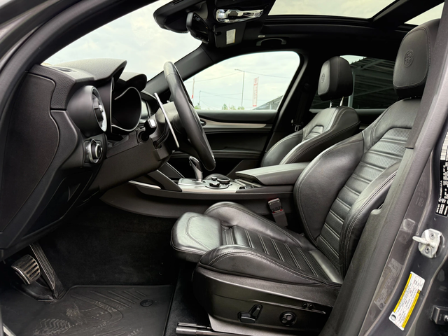 Alfa Romeo Stelvio Q4 - автомобили, коли, обяви за нови и употребявани 6
