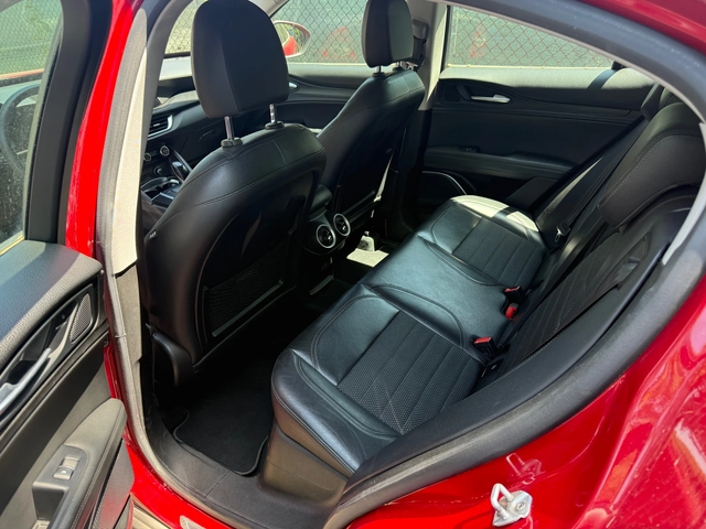 Alfa Romeo Stelvio 2.2 Q4 210kc - автомобили, коли, обяви за нови и употребявани 8