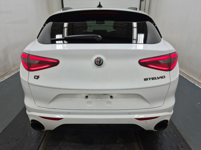 Alfa Romeo Stelvio 2.0 TI SPORT - автомобили, коли, обяви за нови и употребявани 2