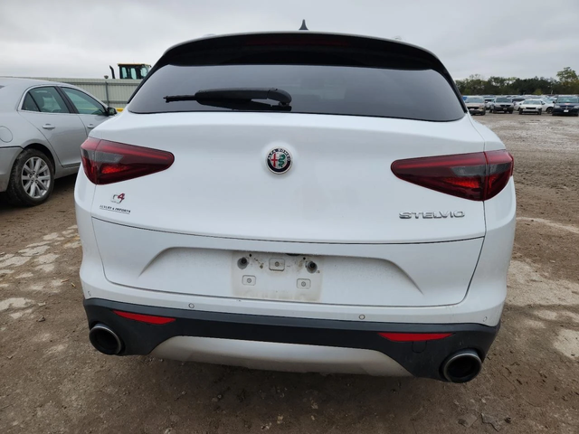 Alfa Romeo Stelvio TI* AWD* - автомобили, коли, обяви за нови и употребявани 4