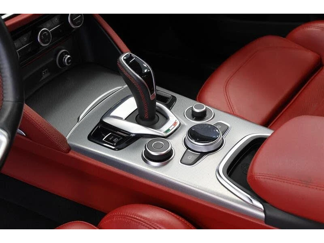 Alfa Romeo Stelvio * TI* AWD* - автомобили, коли, обяви за нови и употребявани 8