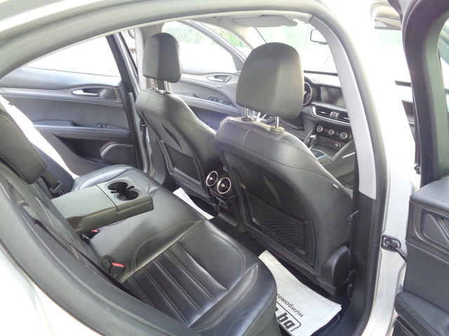 Alfa Romeo Stelvio 2.2JTDM-EXECUTIVE-4X4-210-Q4 - автомобили, коли, обяви за нови и употребявани 13