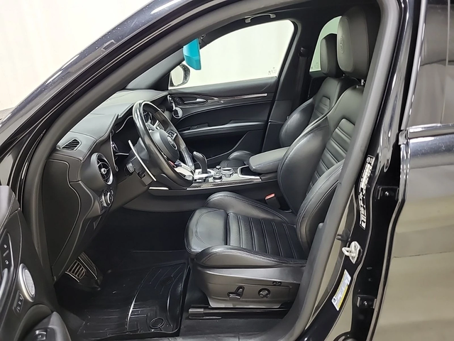 Alfa Romeo Stelvio QUADROFOLIO С РЕГИСТРАЦИЯ & АВТО КРЕДИТ - автомобили, коли, обяви за нови и употребявани 4