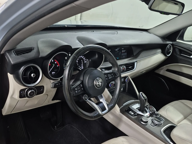 Alfa Romeo Stelvio TI С РЕГИСТРАЦИЯ & АВТО КРЕДИТ - автомобили, коли, обяви за нови и употребявани 8