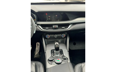 Alfa Romeo Stelvio - автомобили, коли, обяви за нови и употребявани 10